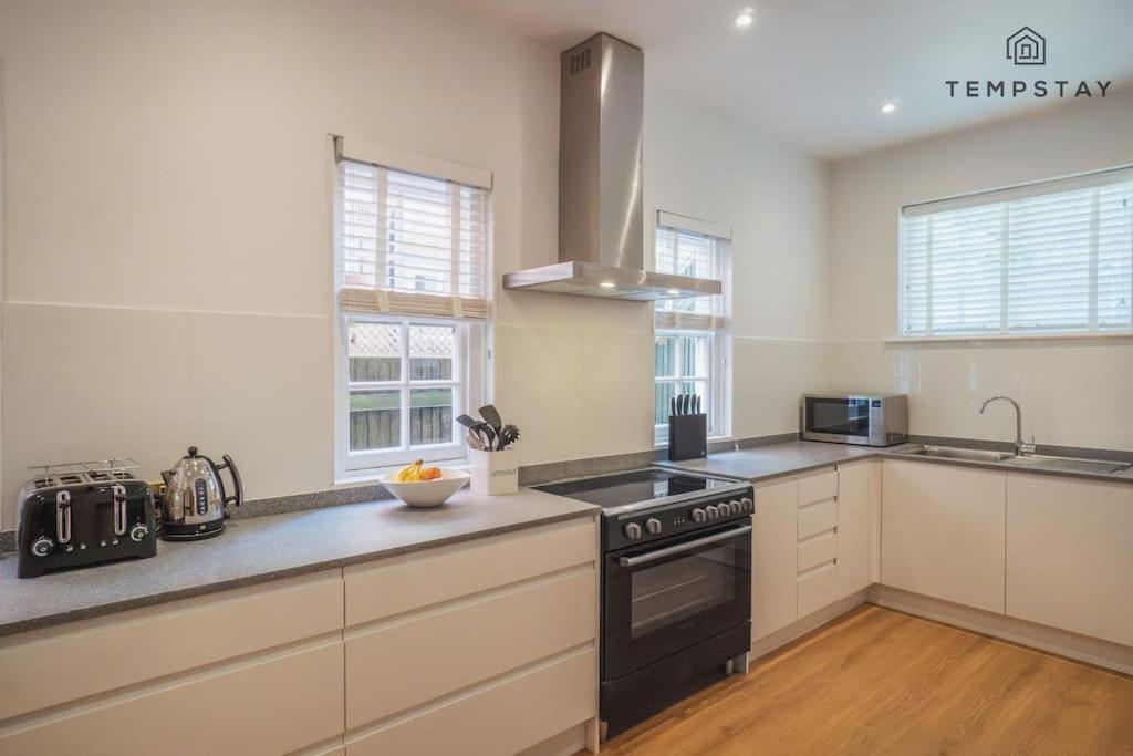The Long Walk: 3Bed & Garden Villa Уиндзор Екстериор снимка